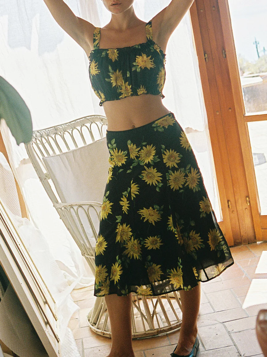 Creative Fashion for Bold Individuals